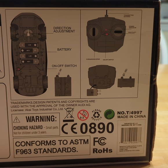 Remote Control Audi R8. NWT - Picture 8 of 8